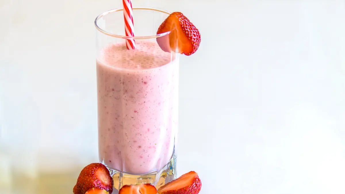 Suco Detox de Morango com Abacaxi